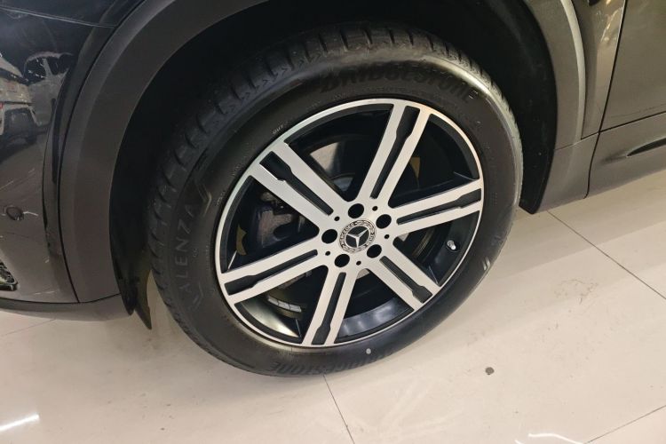 奔驰GLB 2024款 GLB 220 4MATIC车身外观6007