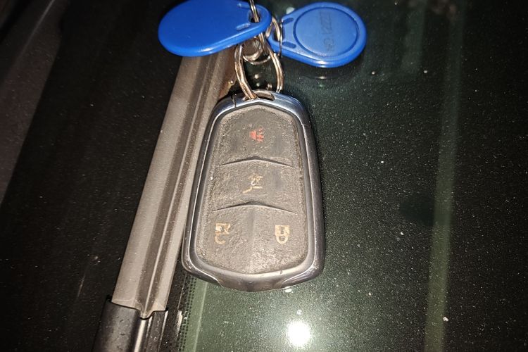 凯迪拉克XT4 2018款 28T 两驱豪华型中控内饰11