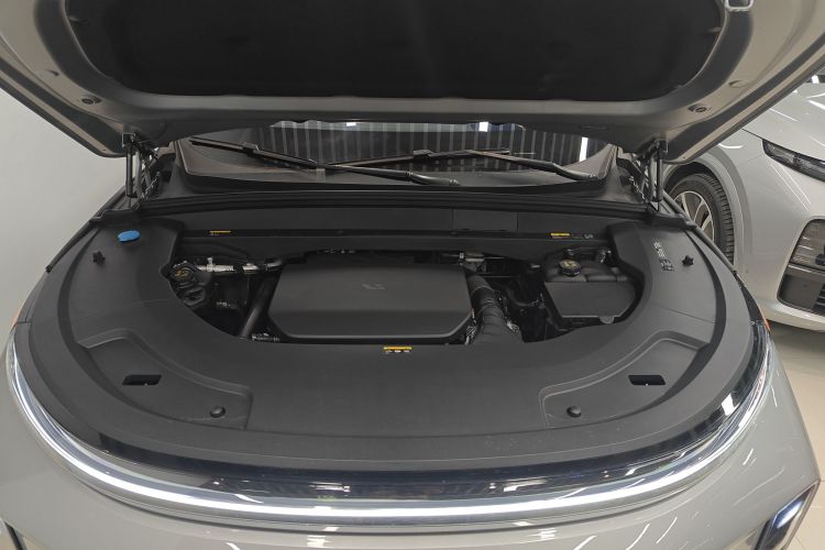 理想汽车 理想L7 2024款 Ultra机舱底盘24