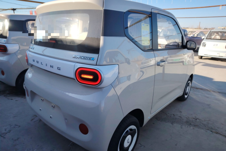 五菱汽车 宏光MINIEV 2024款 第三代 215km 青春版车身外观7