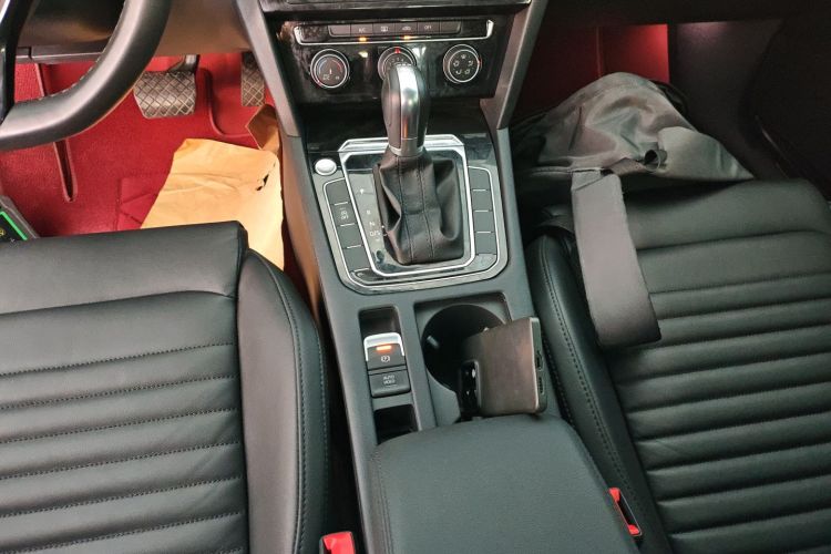 大众 迈腾 2019款 330TSI DSG 领先型 国VI中控内饰18