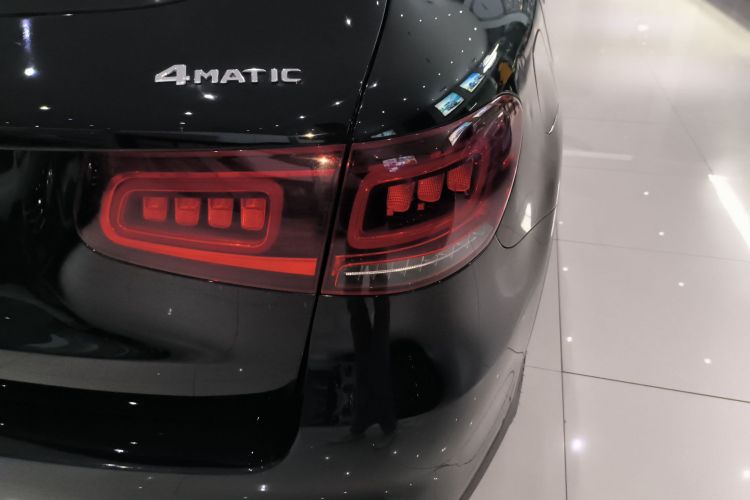 奔驰GLC 2020款 GLC 300 L 4MATIC 豪华型车身外观9