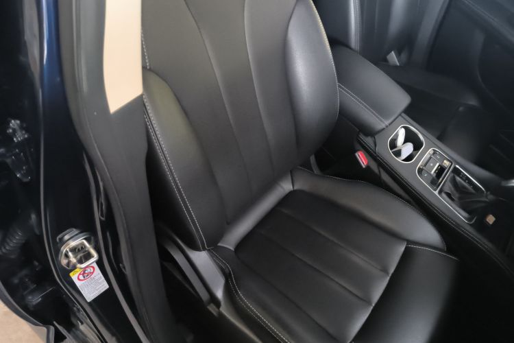 比亚迪 宋MAX 2017款 1.5T 自动智联精英型 7座局部细节41