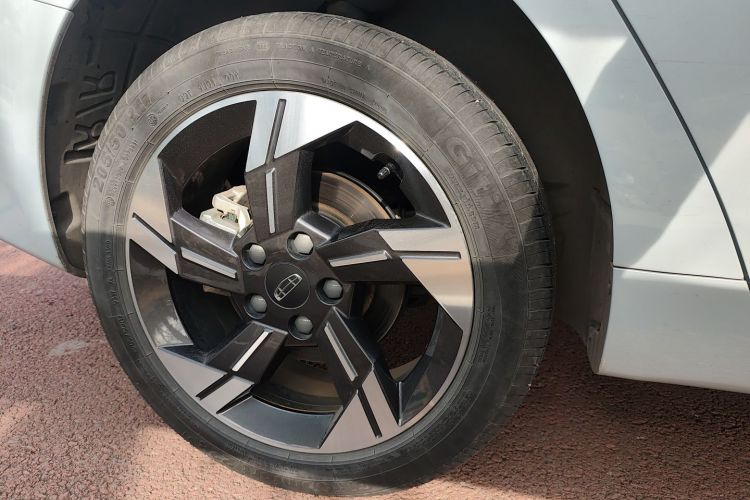 吉利汽车 帝豪L HiP 2022款 1.5TD-DHT Pro 100KM Super 迅车身外观6008