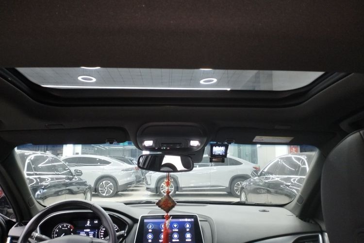 凯迪拉克CT5 2020款 改款 28T 豪华型中控内饰22