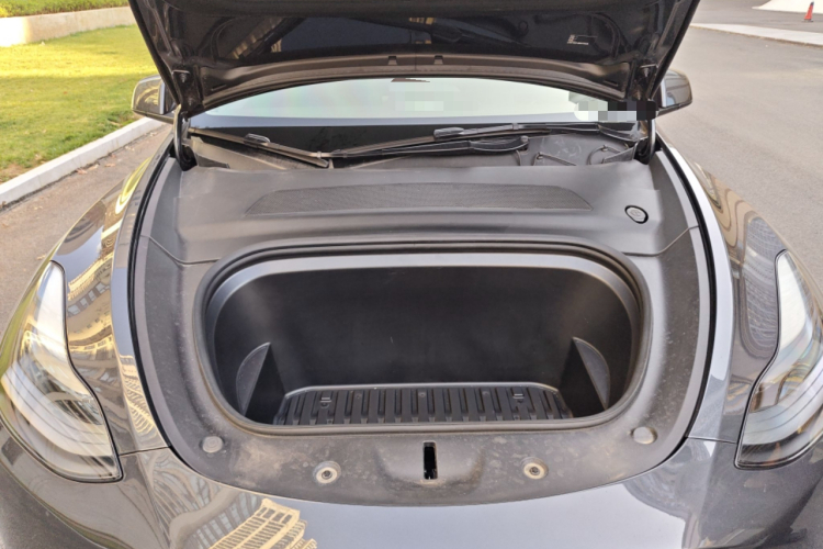 特斯拉 Model Y 2024款 后轮驱动版局部细节24