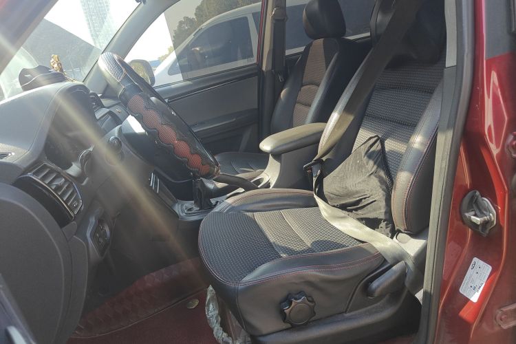 奇瑞 瑞虎3 2018款 经典版 1.6L 手动精英型中控内饰19