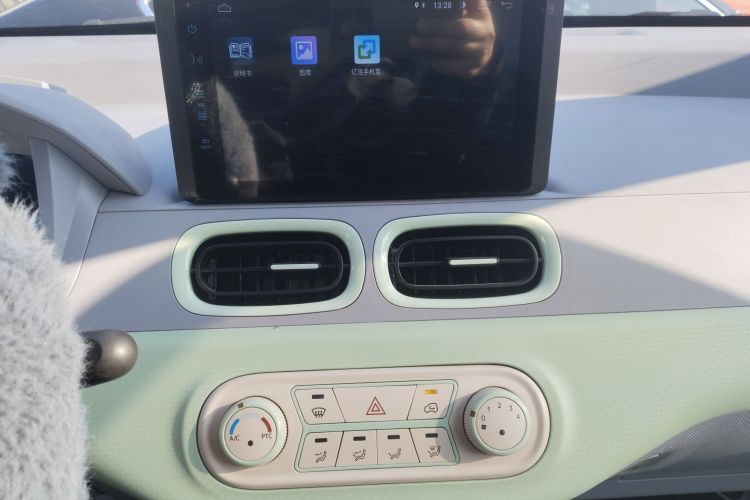 凌宝汽车 凌宝BOX 2022款 李清照Pro版 14.72kWh局部细节16