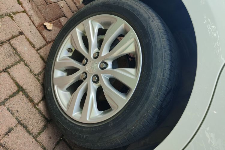 别克 英朗 2021款 改款 典范 1.5L 自动精英型车身外观6008