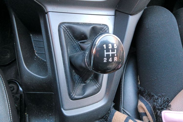 福特 福克斯 2012款 两厢 1.6L 手动舒适型中控内饰18