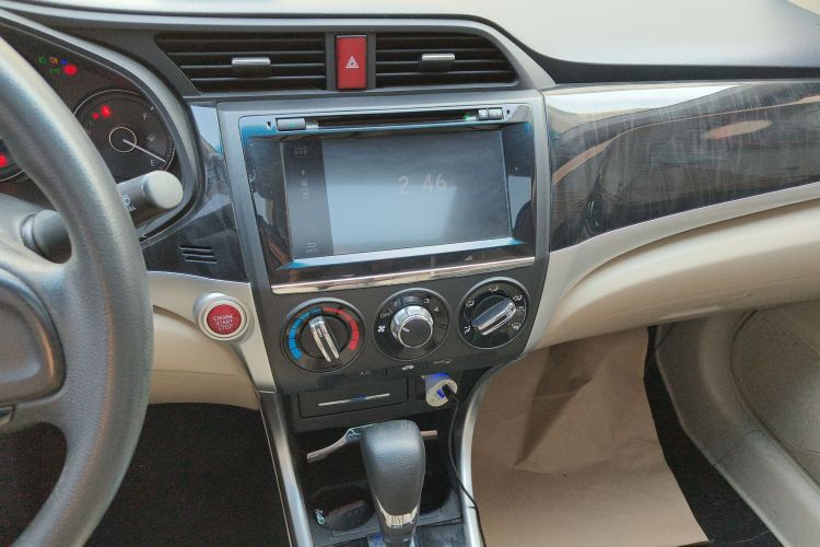 本田 凌派 2015款 1.8L 自动豪华版中控内饰16