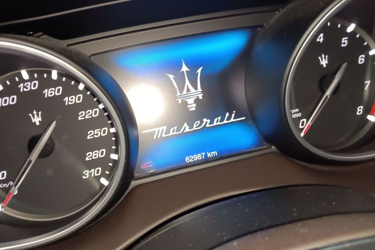 玛莎拉蒂 Levante 2016款 3.0T 标准型中控内饰14