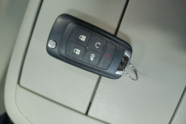 别克GL8 2018款 28T 豪华型 国VI中控内饰11