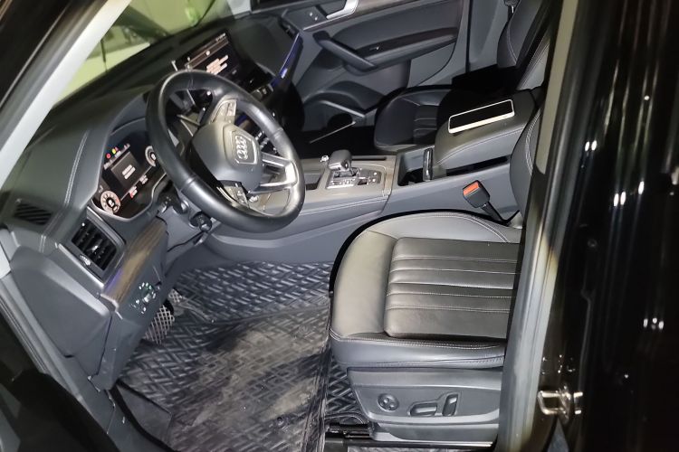 奥迪Q5L 2022款 45T 豪华致雅型局部细节19