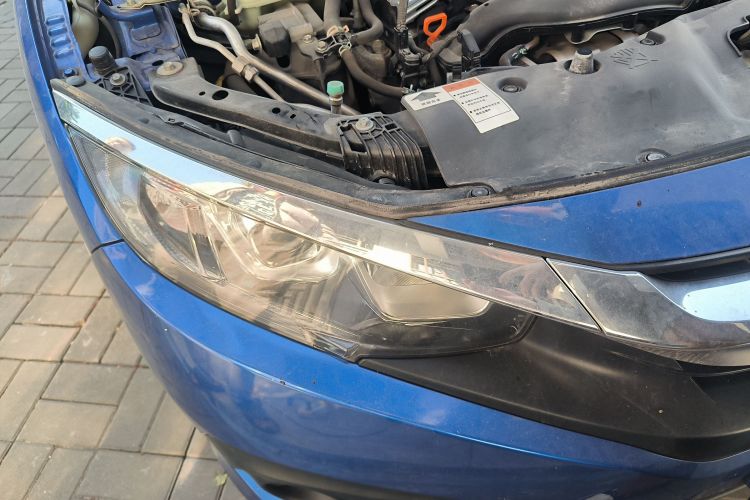 本田 思域 2016款 220TURBO CVT豪华版车身外观8