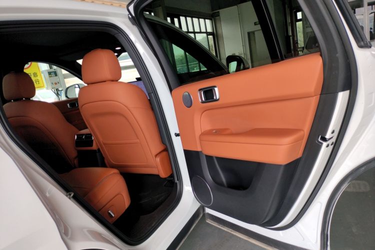 理想汽车 理想L6 2024款 Max中控内饰45