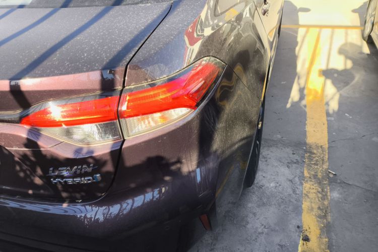 丰田 雷凌 2019款 双擎 1.8H E-CVT运动版 国VI车身外观9