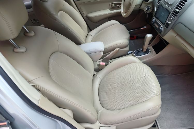 日产 轩逸 2012款 经典 1.6XE 自动舒适版局部细节41