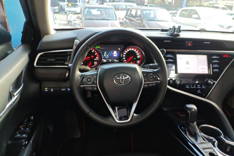 丰田 凯美瑞 2018款 2.0S 锋尚版中控内饰13