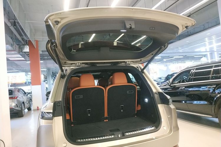 理想汽车 理想L9 2023款 Pro机舱底盘23