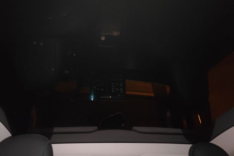 特斯拉 Model Y 2021款 标准续航后驱版局部细节22