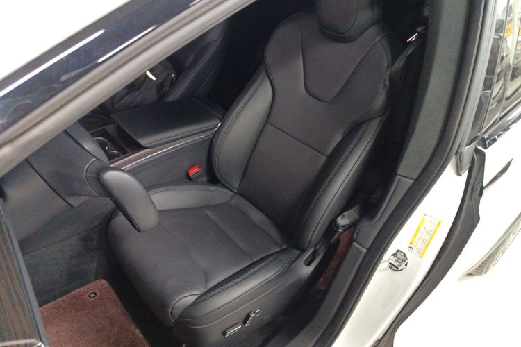 特斯拉 Model X 2023款 双电机全轮驱动版局部细节19