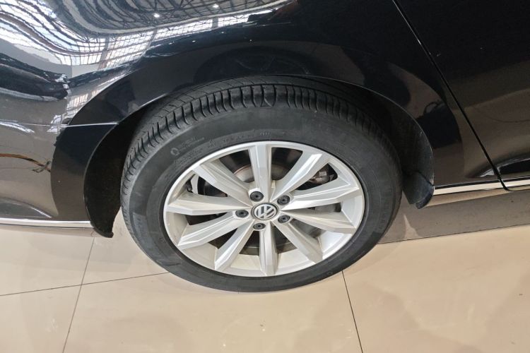 大众 迈腾 2019款 330TSI DSG 领先型 国VI车身外观6008