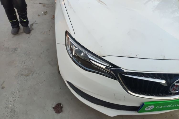 别克 英朗 2021款 改款 典范 1.5L 自动精英型车身外观8