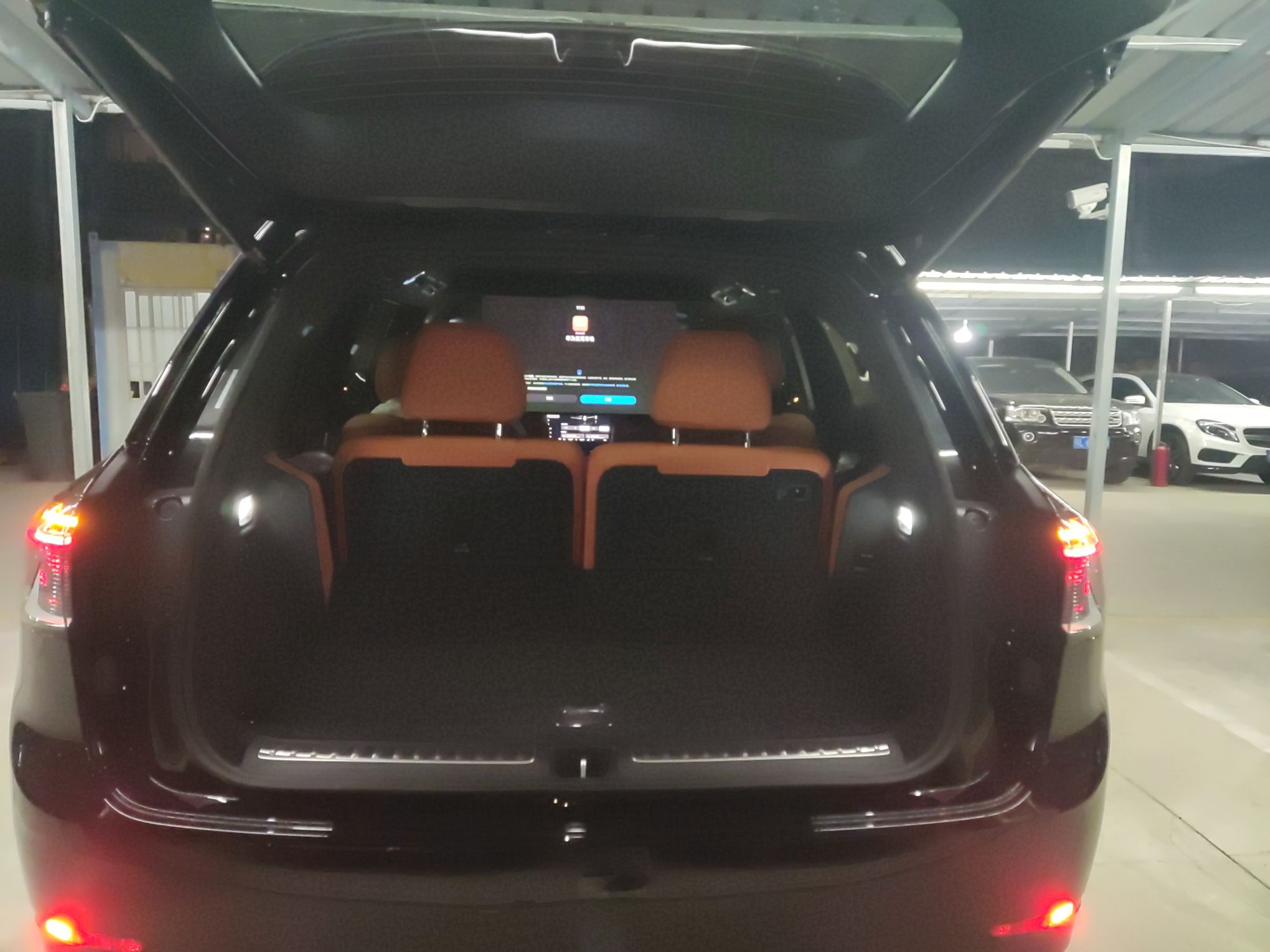 鸿蒙智行 问界M9 2025款 增程 Ultra版 52kWh 6座版