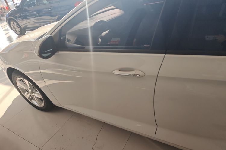 别克 君威 2019款 改款 20T 豪华型 国VI车身外观4