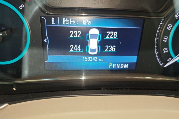 别克 君越 2013款 2.4L SIDI领先舒适型中控内饰15