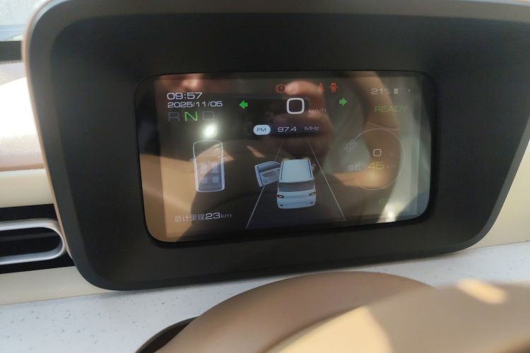 五菱汽车 宏光MINIEV 2024款 第三代 215km 青春版中控内饰14