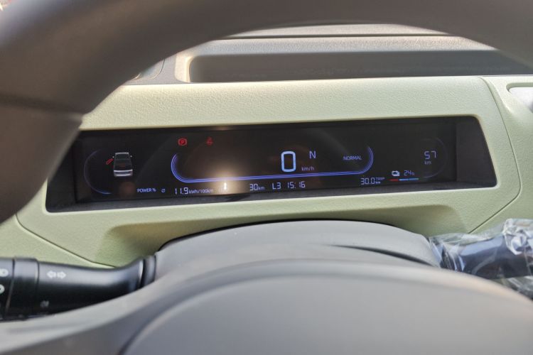 吉利银河 2024款 熊猫mini 200km 耐力熊中控内饰14