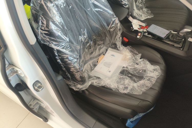 标致408 2022款 1.6T 追光版局部细节41