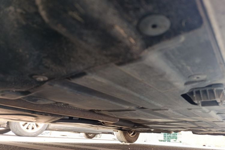 宝马3系 2013款 316i 进取型局部细节9004