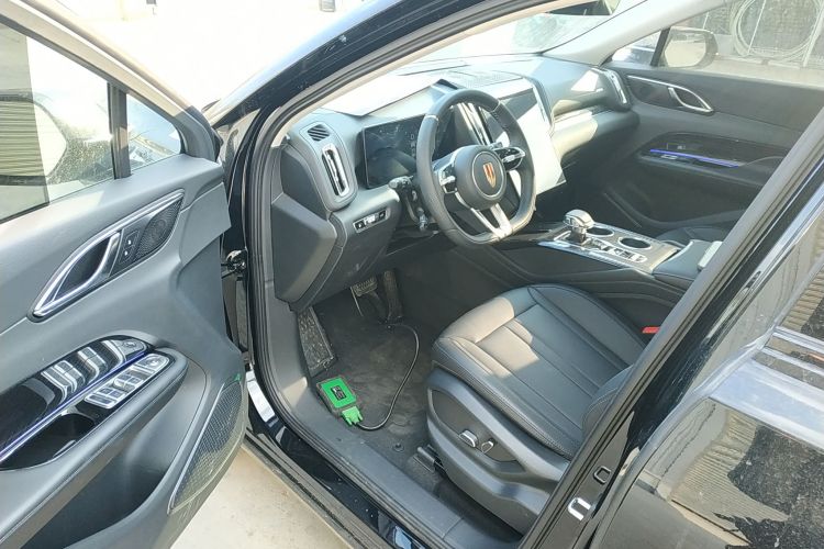 红旗HS3 PHEV 2024款 PHEV 115km 劲为版中控内饰7003