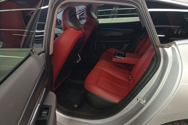 小鹏P7 2023款 P7i 702 Max中控内饰21