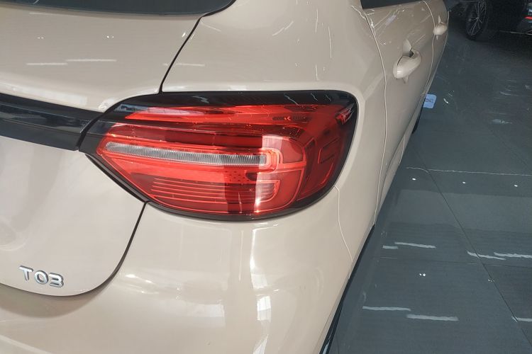 零跑汽车 零跑T03 2021款 400轻享版 三元锂车身外观9