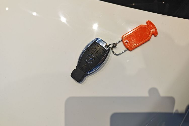 奔驰C级 2018款 C 200 L中控内饰7001