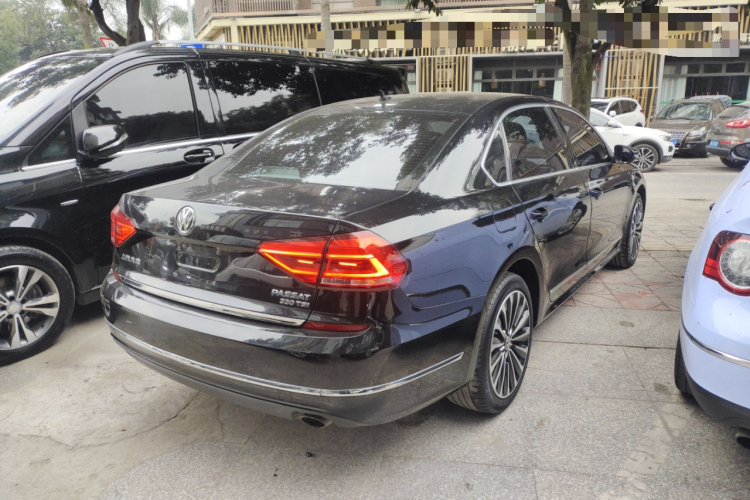 大众 帕萨特 2016款 330TSI DSG御尊版车身外观6005