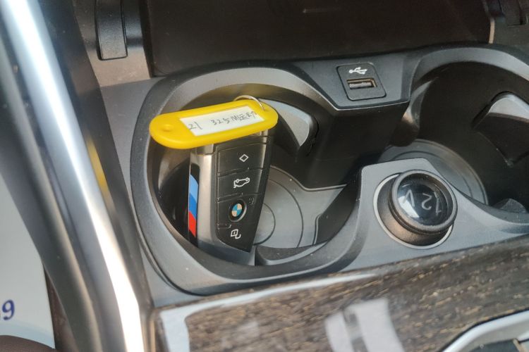 宝马3系 2021款 改款 325Li M运动套装中控内饰11