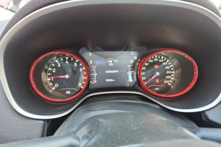 Jeep 指南者 2017款 200T 自动家享版中控内饰14