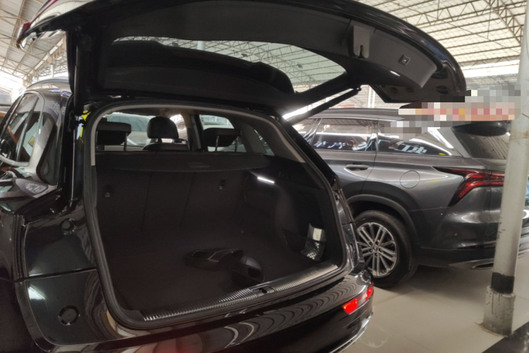 奥迪Q5L 2018款 45 TFSI 尊享时尚型 国VI局部细节23