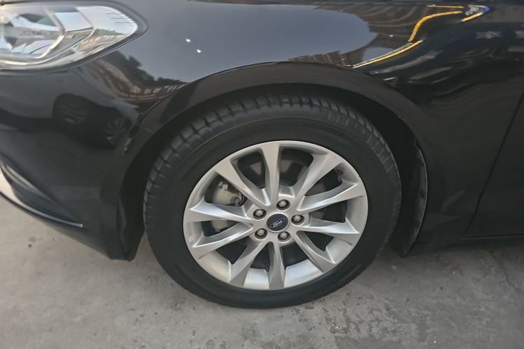 福特 蒙迪欧 2017款 EcoBoost 180 时尚型车身外观6002