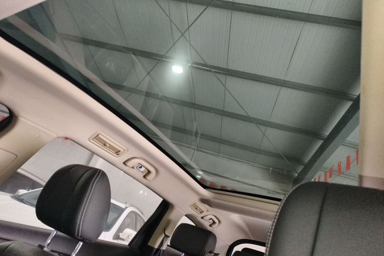 比亚迪 宋MAX 2017款 1.5T 自动智联精英型 7座中控内饰22