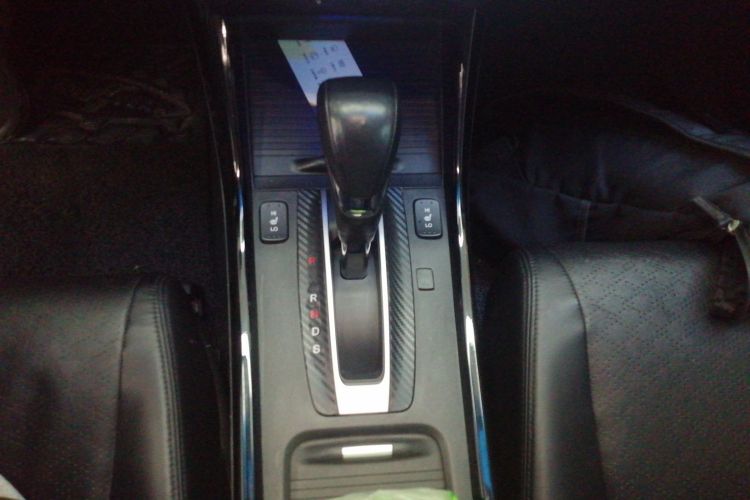 本田 杰德 2017款 210TURBO CVT豪华版 5座中控内饰18