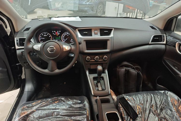 日产 轩逸 2024款 改款三 经典 1.6XE CVT舒适版中控内饰7002