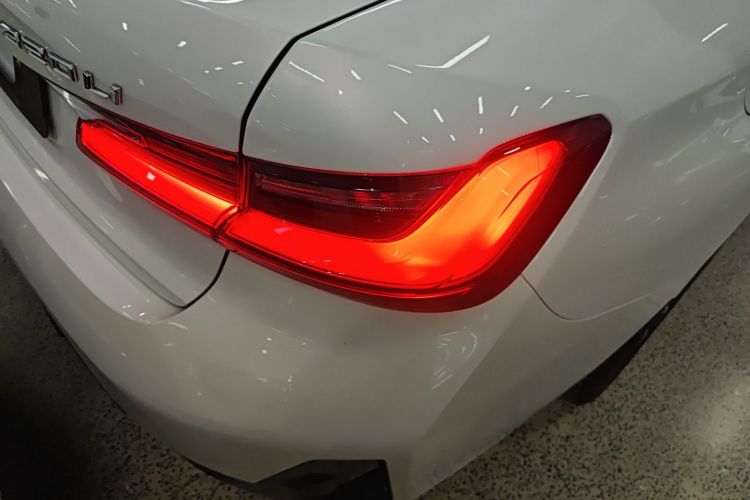 宝马3系 2024款 320Li M运动套装车身外观9