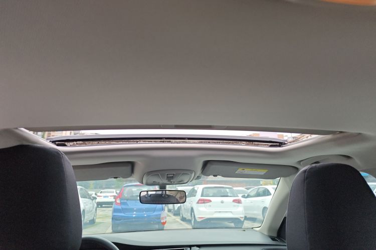 标致408 2014款 1.8L 自动豪华版中控内饰22