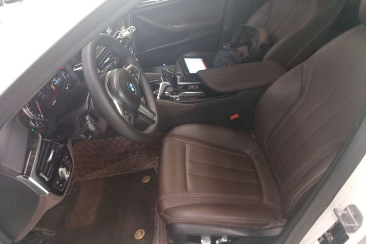 宝马5系 2018款 525Li M运动套装局部细节19